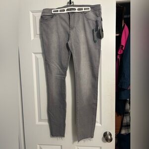 Frayed hem Women's Skinny Jeans in light Gray